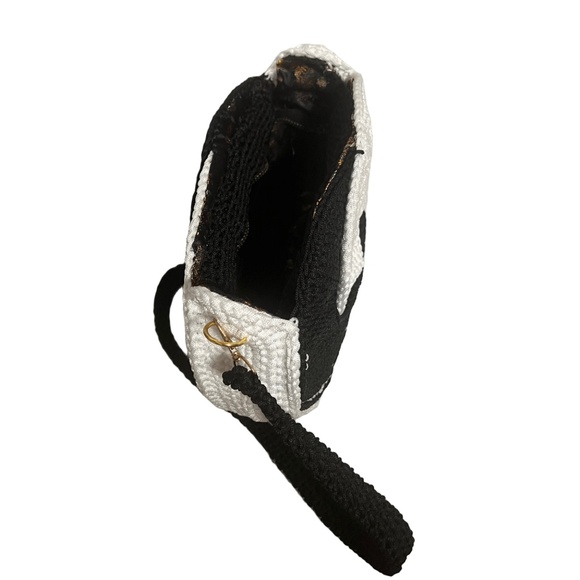 African Handmade Crochet Sling Purse Yin Yang - Picture 6 of 6